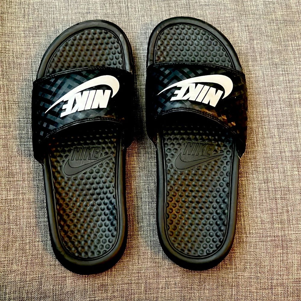 Nike slides
